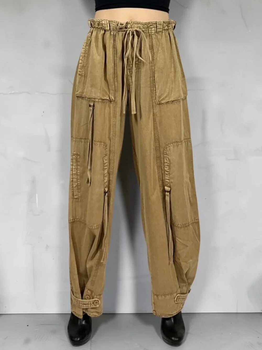 Free People One Step Ahead Parachute Pant XS Neutral Wide Leg Cargo OVERSIZED